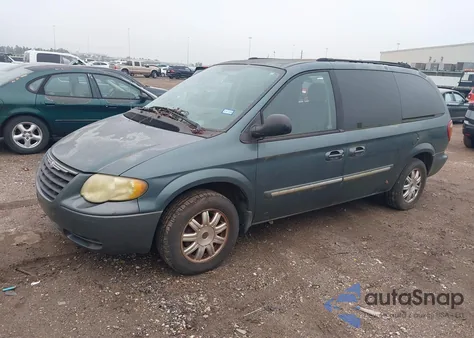 2005 Chrysler Town & Country Touring from USA, damaged, VIN 2C4GP54L75R267404